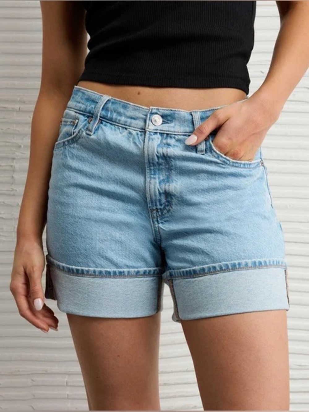 American Eagle Strigid Super High-Waisted Relaxed Denim